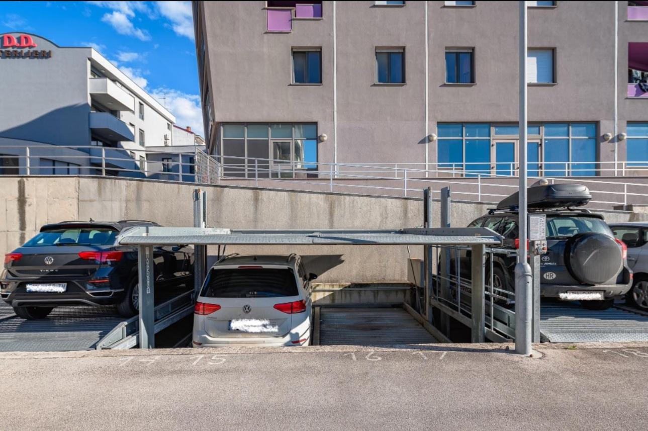 Aureo Center Apartment *